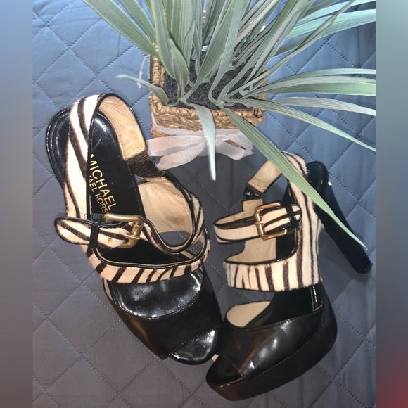 Vintage Michael Kors Platform Heels - Picture 3 of 17